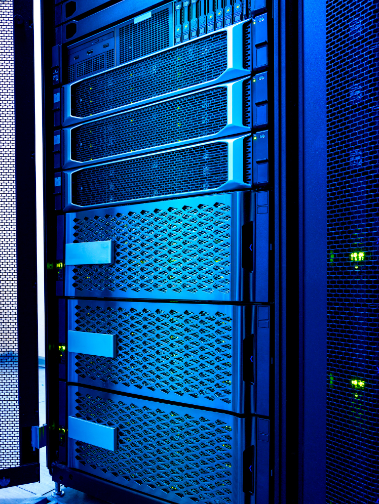 Moderne serverracks en datacenters voor Cloud en Security infrastructuur vacatures bij Morgan Black